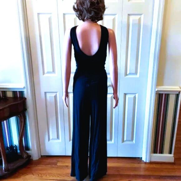 AM:PM BY ESPIRAL BLACK SLEEVELESS DEEP V-NECK FRONT & BACK SIZE S NWT - Picture 5 of 7